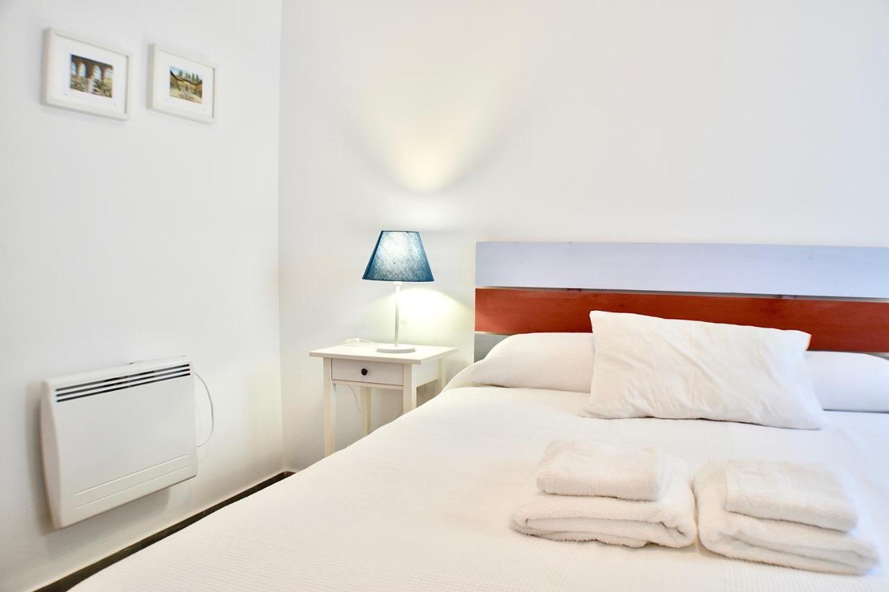 Acogedor Apt 8Pax 4Bdr 2Bth - Cozyhomesevilla1 Exterior photo