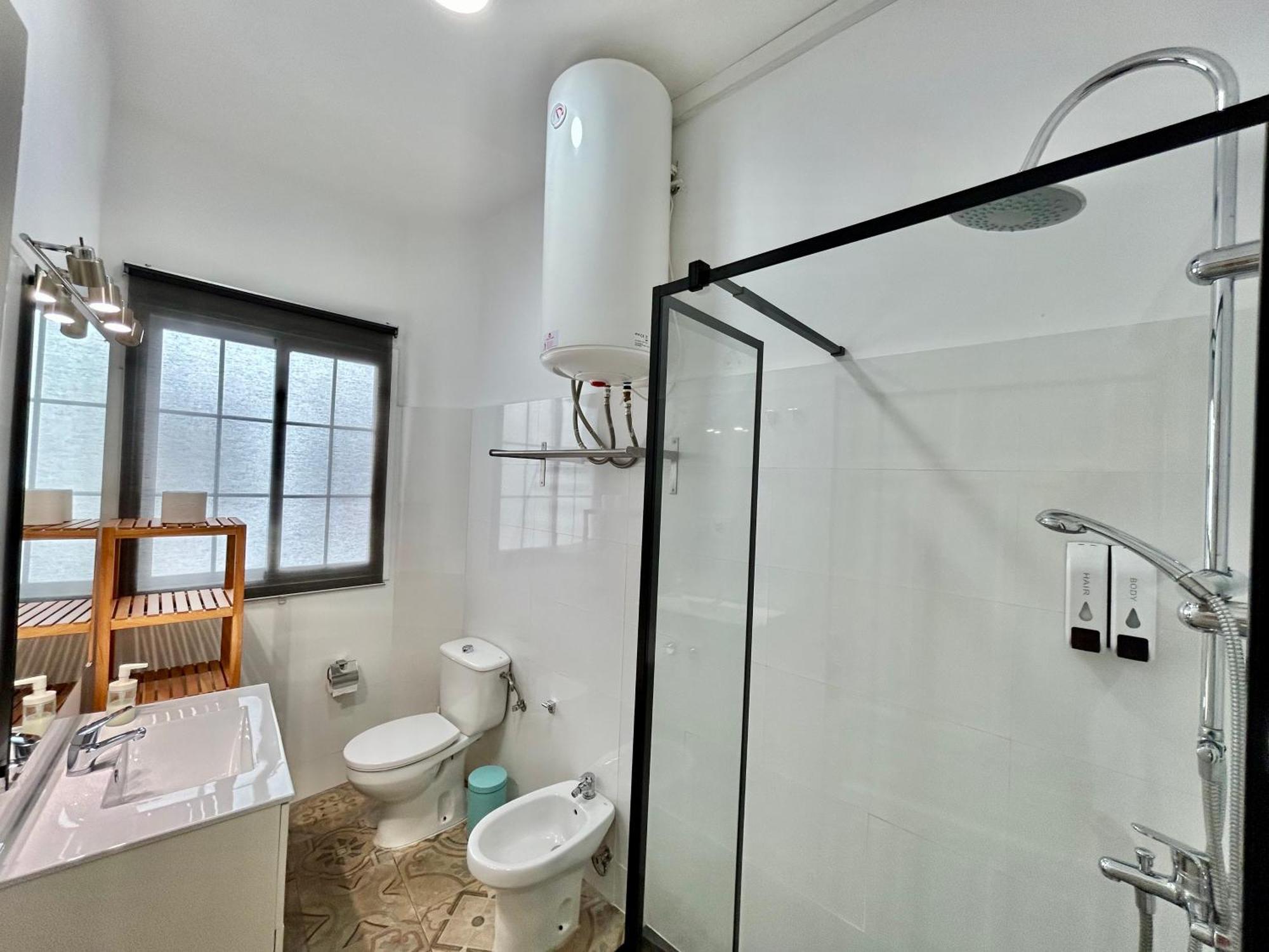 Acogedor Apt 8Pax 4Bdr 2Bth - Cozyhomesevilla1 Exterior photo